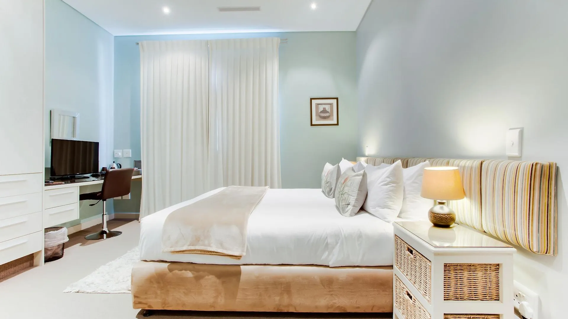 The One 8 Hotel In Green Point - Solar Power Cape Town