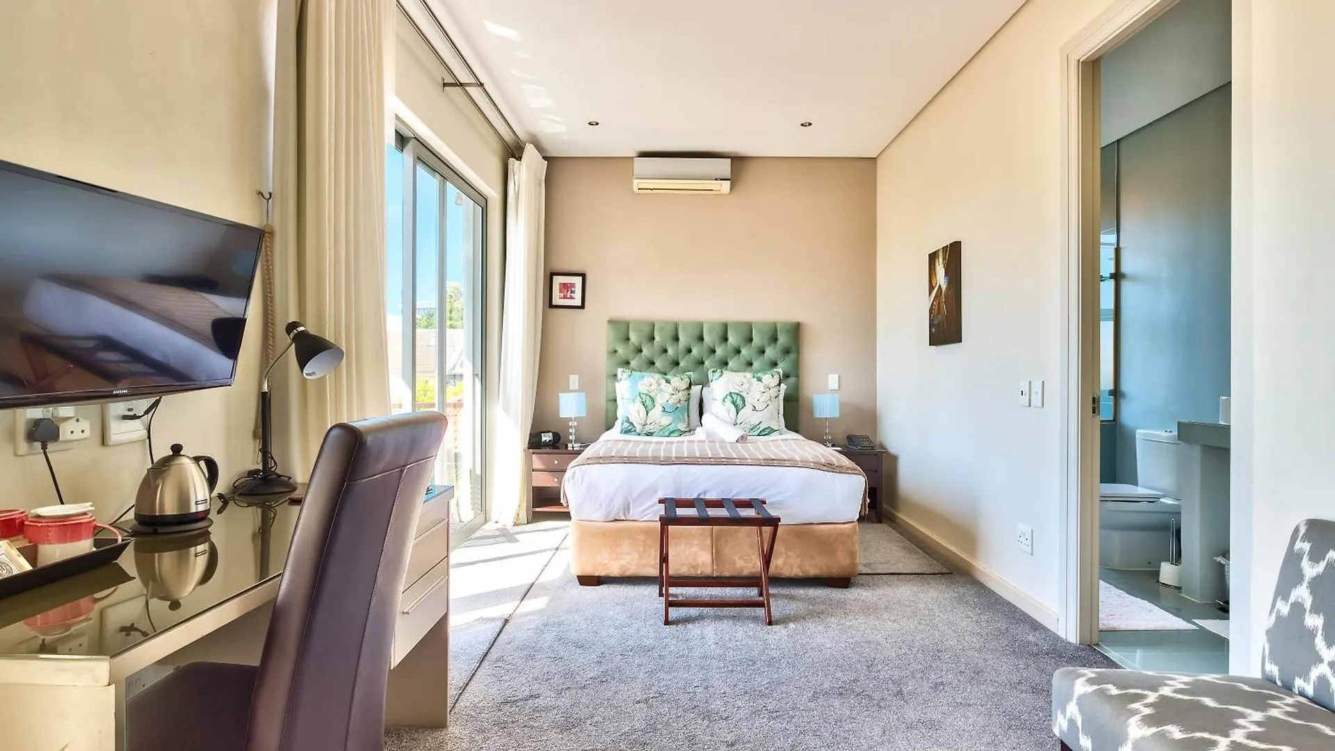 The One 8 Hotel In Green Point - Solar Power Cape Town 4*,  South Africa