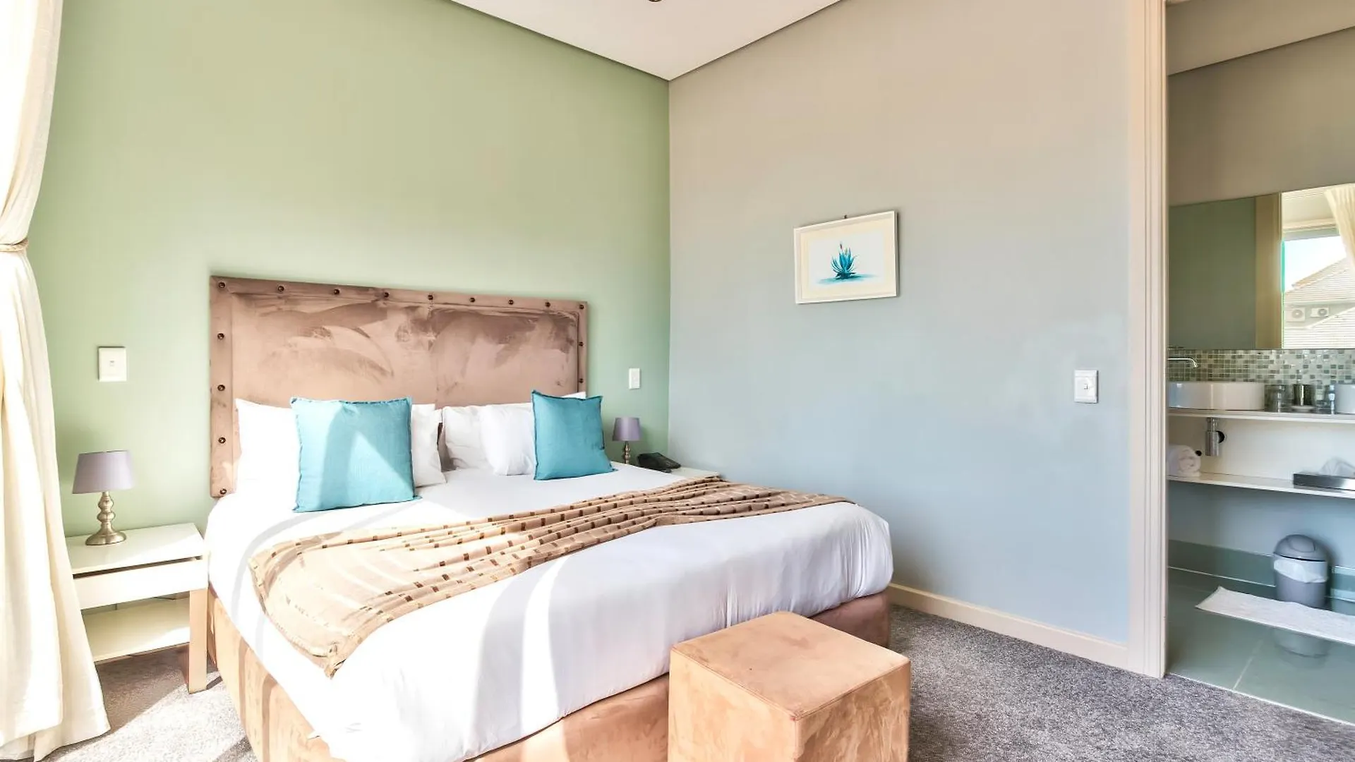 The One 8 Hotel In Green Point - Solar Power Le Cap